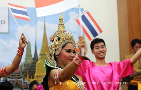 seni budaya thailand